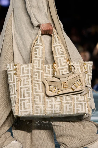 Look 106